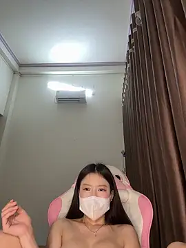 wang1472581 online show from March 3, 2026, 9:15 am