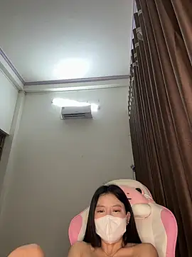 wang1472581 online show from March 28, 2026, 3:22 pm