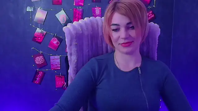 CuttieEmma online show from April 19, 2026, 11:53 am