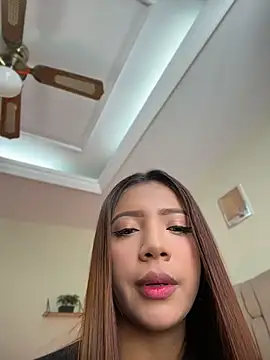 Snapshot of Pushaina__1 chatting on July 22, 2026, 2:31 pm Pushaina 1 online show from July 22, 2026, 2:31 pm