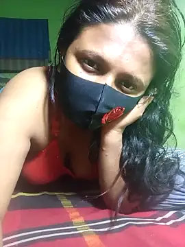 Snapshot of Romantic-Couple999 chatting on February 7, 2026, 8:45 pm Romantic-Couple999 online show from February 7, 2026, 8:45 pm