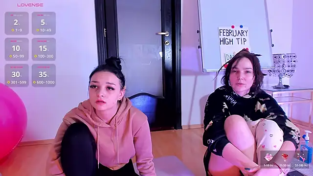 Snapshot of Peanaughty chatting on February 28, 2026, 10:05 am Peanaughty online show from February 28, 2026, 10:05 am