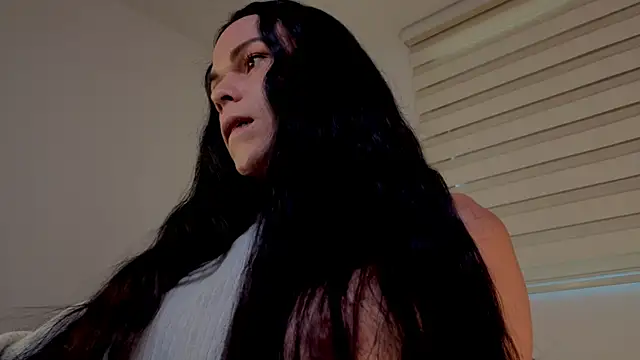 verodeli online show from September 8, 2025, 3:44 pm