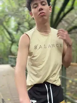 yoursexyjose online show from March 26, 2026, 6:57 pm