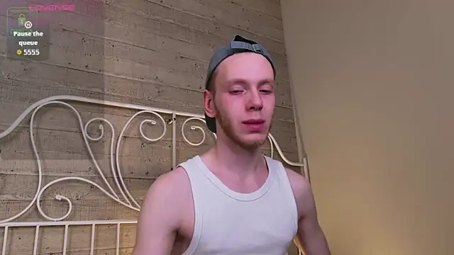 Snapshot of ZidNevil chatting on February 24, 2026, 8:29 pm ZidNevil online show from February 24, 2026, 8:29 pm