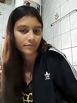 Morochitamika online show from April 20, 2026, 2:09 pm