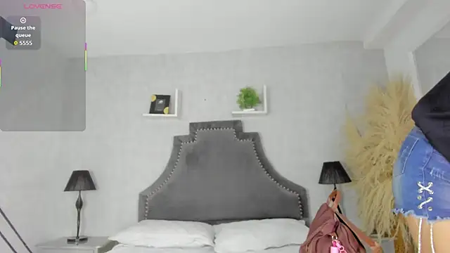 Snapshot of KarelyMitchel chatting on February 28, 2026, 1:23 pm KarelyMitchel online show from February 28, 2026, 1:23 pm