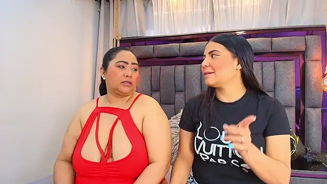 Karina Mendoza online show from April 19, 2026, 12:04 pm