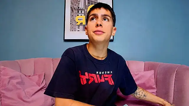 Snapshot of Aron_pulse chatting on February 25, 2026, 2:16 pm Aron pulse online show from February 25, 2026, 2:16 pm