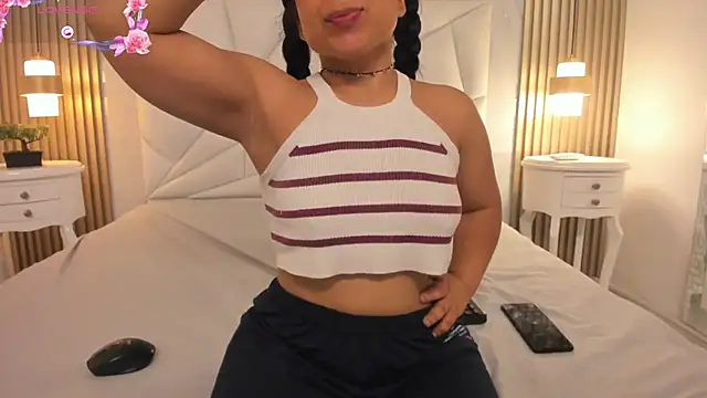 chiarafustox online show from March 10, 2026, 6:57 pm