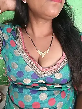 Snapshot of Parul-009 chatting on May 16, 2026, 10:36 am Parul-009 online show from May 16, 2026, 10:36 am