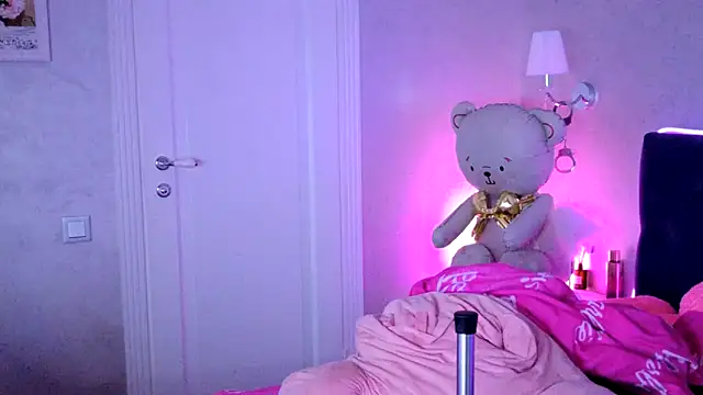 ChristallBreaz online show from February 24, 2026, 9:13 pm