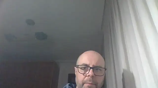 Snapshot of AlexRue chatting on March 13, 2026, 7:42 pm AlexRue online show from March 13, 2026, 7:42 pm