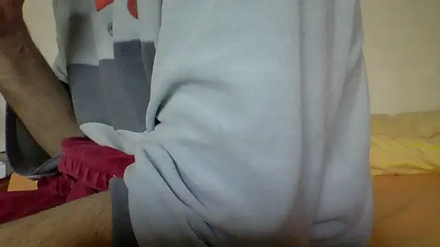 AlexRue online show from April 30, 2026, 5:08 pm