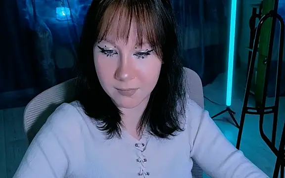 Snapshot of marty_bree chatting on June 3, 2026, 5:18 pm marty bree online show from June 3, 2026, 5:18 pm