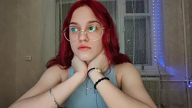 CalandraRolon online show from February 25, 2026, 7:34 pm