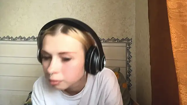Snapshot of NancyGlembocki chatting on May 25, 2026, 3:29 pm NancyGlembocki online show from May 25, 2026, 3:29 pm