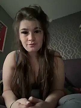 Snapshot of SpicyRed_x chatting on February 13, 2026, 10:33 am SpicyRed x online show from February 13, 2026, 10:33 am