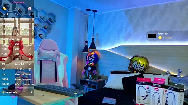 Snapshot of kylliefox_ chatting on October 30, 2025, 1:34 pm kylliefox online show from October 30, 2025, 1:34 pm