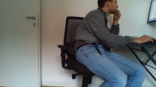 Snapshot of andre_italy chatting on May 15, 2026, 2:57 pm andre italy online show from May 15, 2026, 2:57 pm
