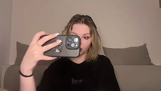 Ophelia Ritz online show from March 20, 2026, 12:26 am