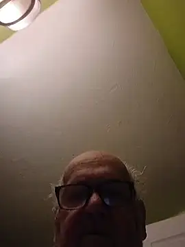 Snapshot of mcwire9 chatting on July 30, 2026, 2:38 pm mcwire9 online show from July 30, 2026, 2:38 pm