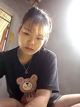 Snapshot of Beeio_diaeo chatting on February 16, 2026, 1:35 am Beeio diaeo online show from February 16, 2026, 1:35 am