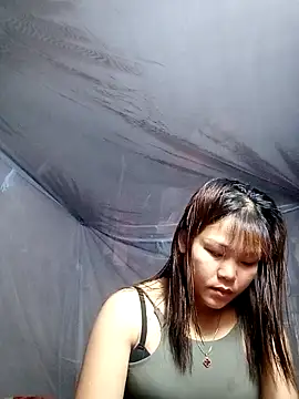 Snapshot of Beeio_diaeo chatting on February 16, 2026, 2:13 pm Beeio diaeo online show from February 16, 2026, 2:13 pm