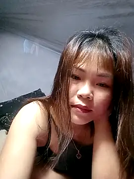 Snapshot of Beeio_diaeo chatting on February 17, 2026, 2:19 am Beeio diaeo online show from February 17, 2026, 2:19 am