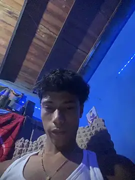 Snapshot of Adan21_cm chatting on June 3, 2026, 5:21 am Adan21 cm online show from June 3, 2026, 5:21 am