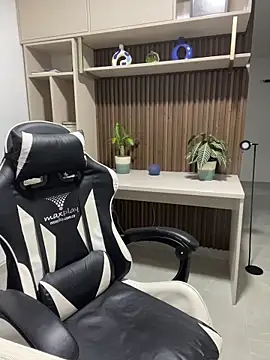 Snapshot of ChrissBlacks chatting on March 3, 2026, 11:43 pm ChrissBlacks online show from March 3, 2026, 11:43 pm