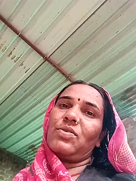 Snapshot of Muskan44s chatting on July 9, 2026, 2:15 am Muskan44s online show from July 9, 2026, 2:15 am