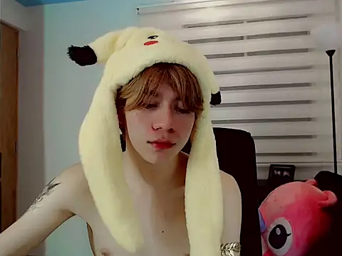 duvisex19 online show from April 18, 2026, 2:04 am