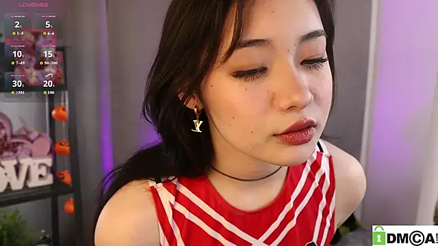 Snapshot of Noiry_Vuvez chatting on April 29, 2026, 8:04 pm Noiry Vuvez online show from April 29, 2026, 8:04 pm