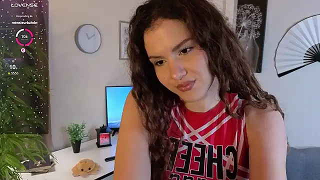 Lili Torin online show from February 22, 2026, 9:19 am