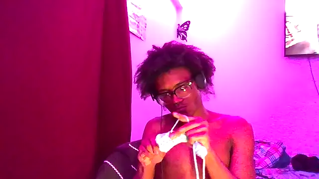 Snapshot of vexahleah chatting on June 8, 2026, 1:28 am vexahleah online show from June 8, 2026, 1:28 am
