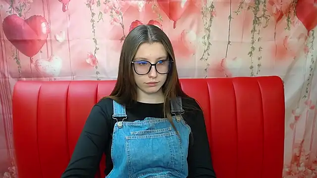 LilianaShine online show from April 23, 2026, 5:08 am