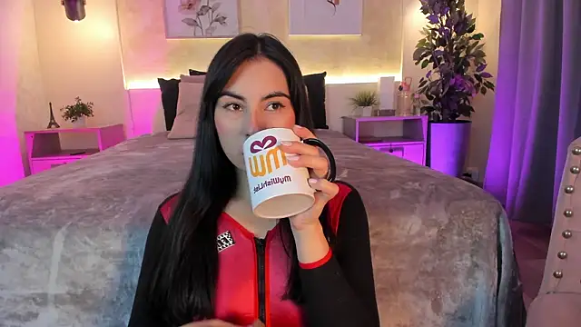 IsabellaSweet   online show from March 6, 2026, 3:47 am