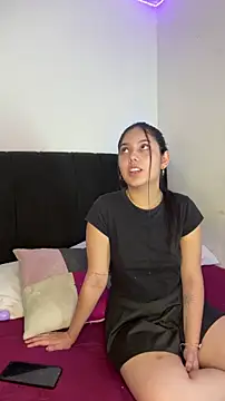 NoahMeganX online show from April 4, 2026, 6:22 am