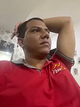 Snapshot of Loaisn chatting on February 6, 2026, 11:30 pm Loaisn online show from February 6, 2026, 11:30 pm