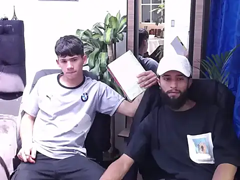  noahdiaz online show from March 1, 2026, 6:21 pm