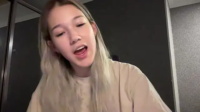 lilXdomiii online show from March 13, 2026, 7:42 pm