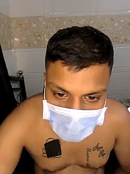 Snapshot of silkboy69 chatting on February 9, 2026, 1:04 pm silkboy69 online show from February 9, 2026, 1:04 pm