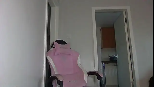 verscub6969 online show from April 18, 2026, 7:07 pm