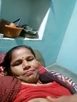 Snapshot of Pooja_sahu chatting on February 5, 2026, 2:33 pm Pooja sahu online show from February 5, 2026, 2:33 pm