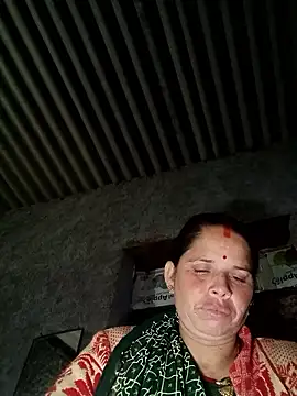 Snapshot of Lucky_couple-1 chatting on February 9, 2026, 12:47 am Lucky couple-1 online show from February 9, 2026, 12:47 am