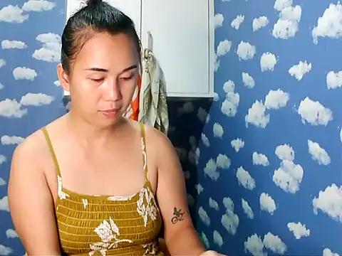 Kitty Bear02 online show from February 26, 2026, 1:10 pm