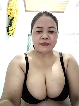 Snapshot of Baby-bigtits2026 chatting on May 8, 2026, 9:58 am Baby-bigtits2026 online show from May 8, 2026, 9:58 am