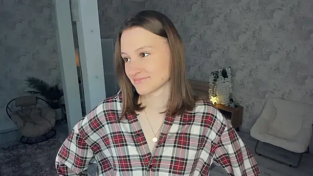 Snapshot of LianneBynon chatting on February 21, 2026, 8:26 am LianneBynon online show from February 21, 2026, 8:26 am