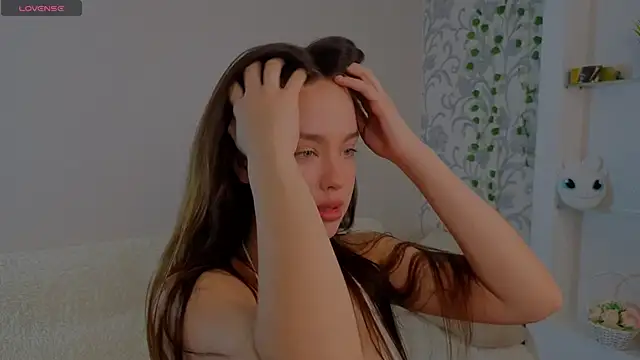 MeiLiscio online show from April 16, 2026, 6:14 am